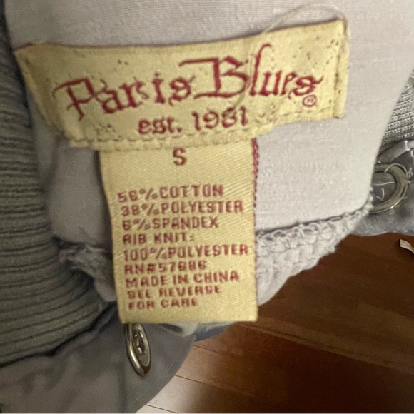 Paris Blues Silver Button-Up Crop Top - Picture 5 of 8